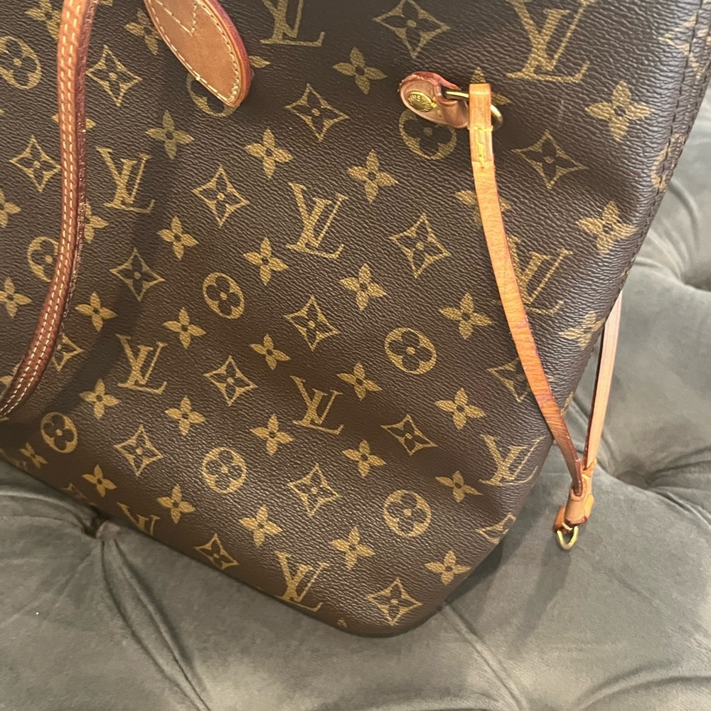 Purse - Picture 3 of 4